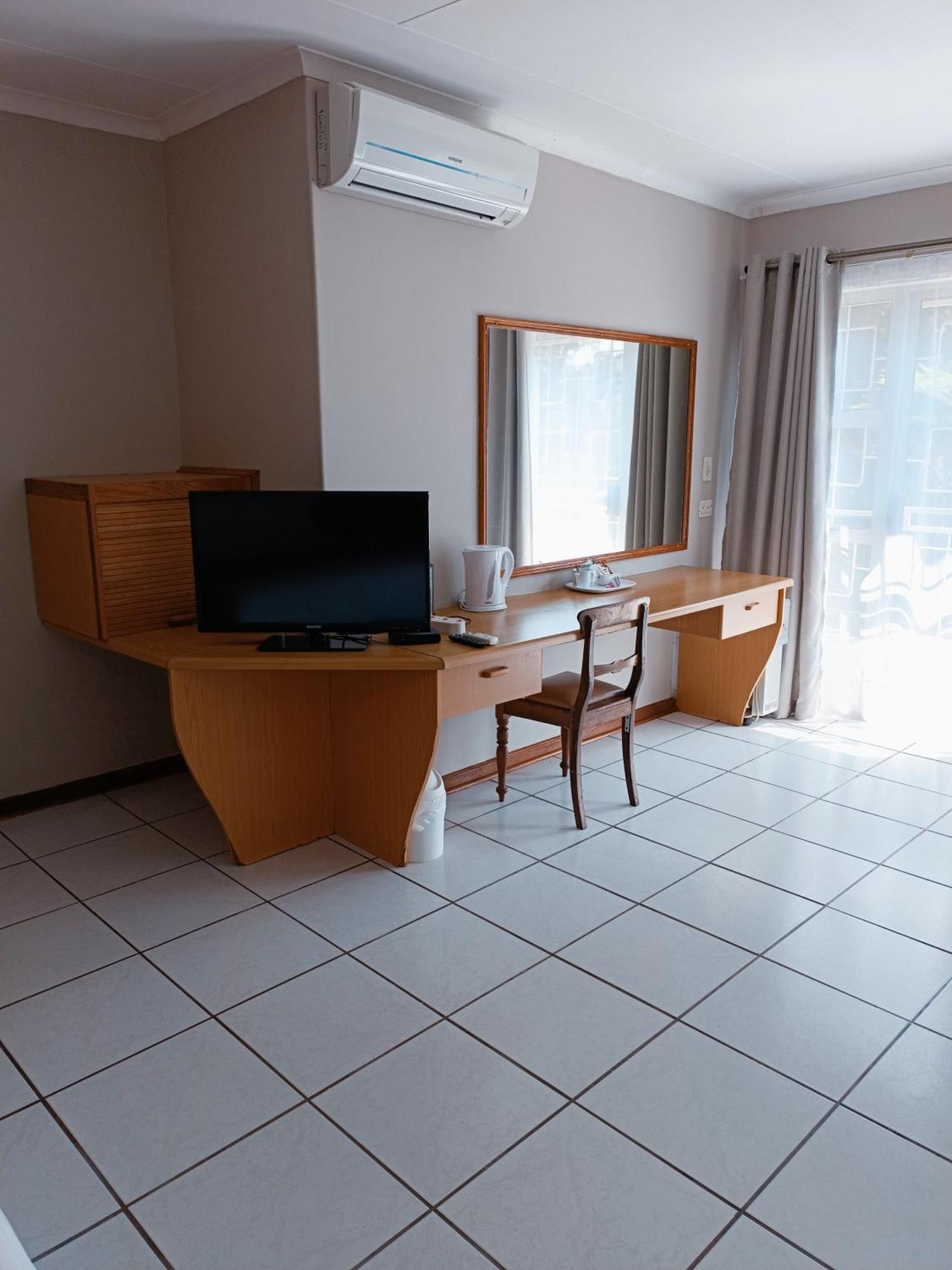Pecan Farm Guesthouse Louis Trichardt Dış mekan fotoğraf